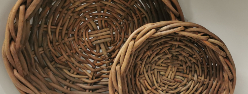 Dekorative Schale (1) Dekorative Schale aus Kubu in 2 Größen