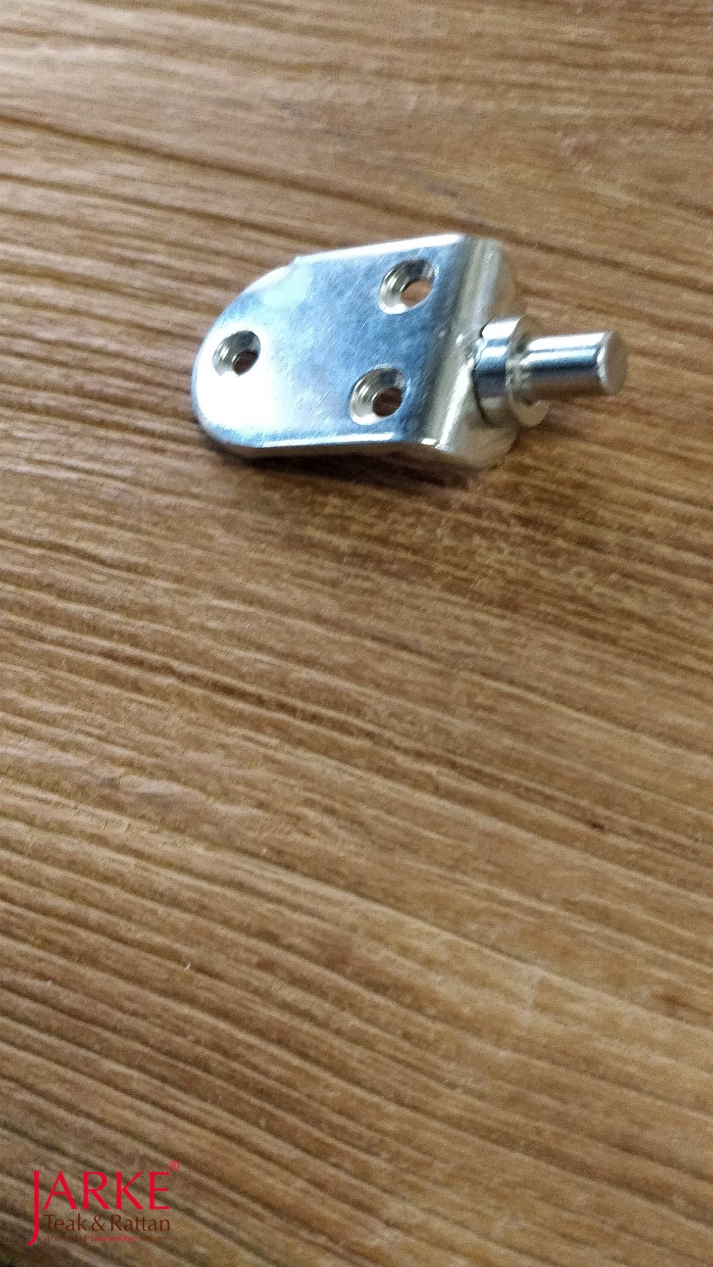 Schrauben und Ersatzteile für Gartenmöbel