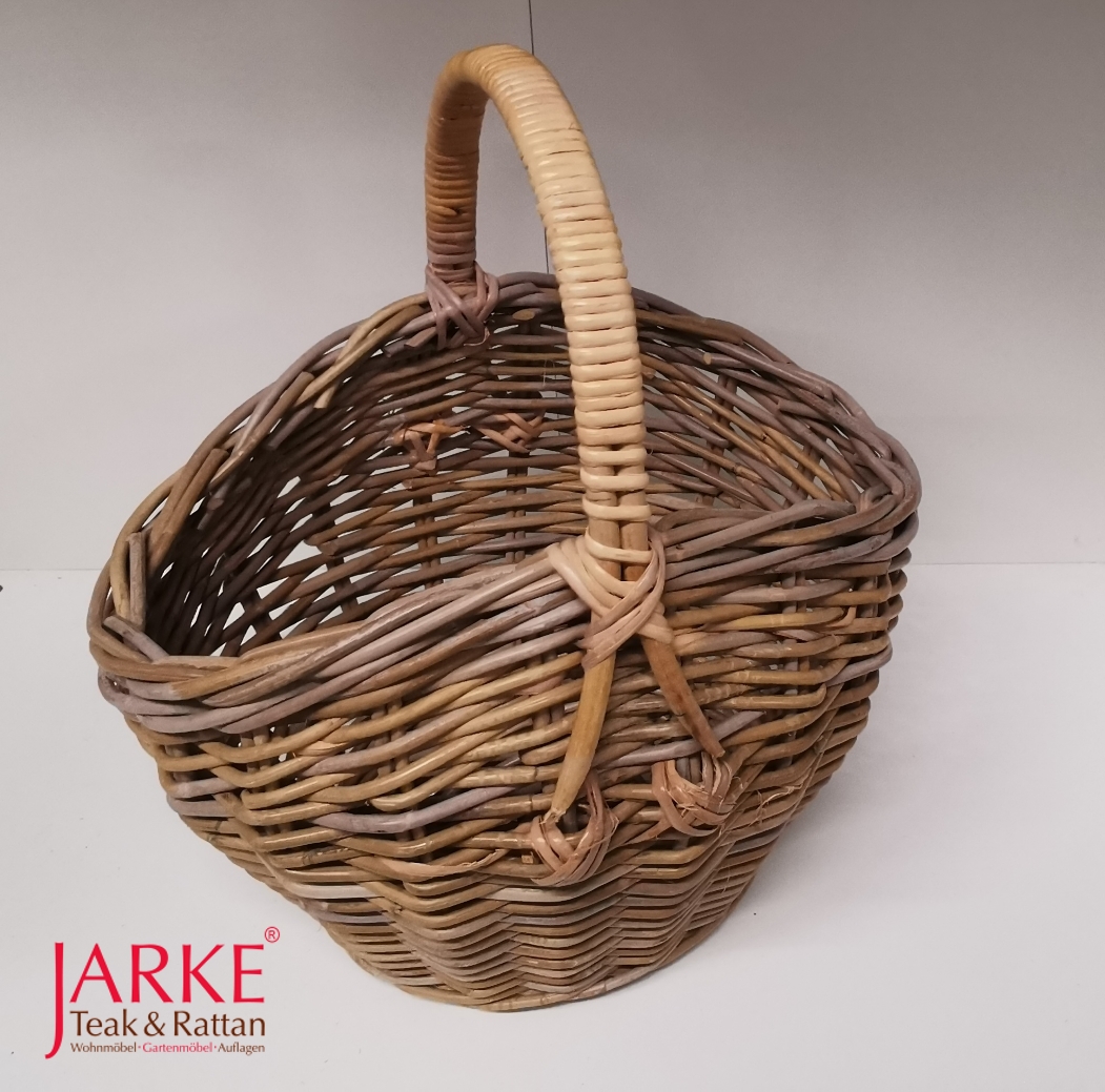 Einkaufskorb aus Rattan