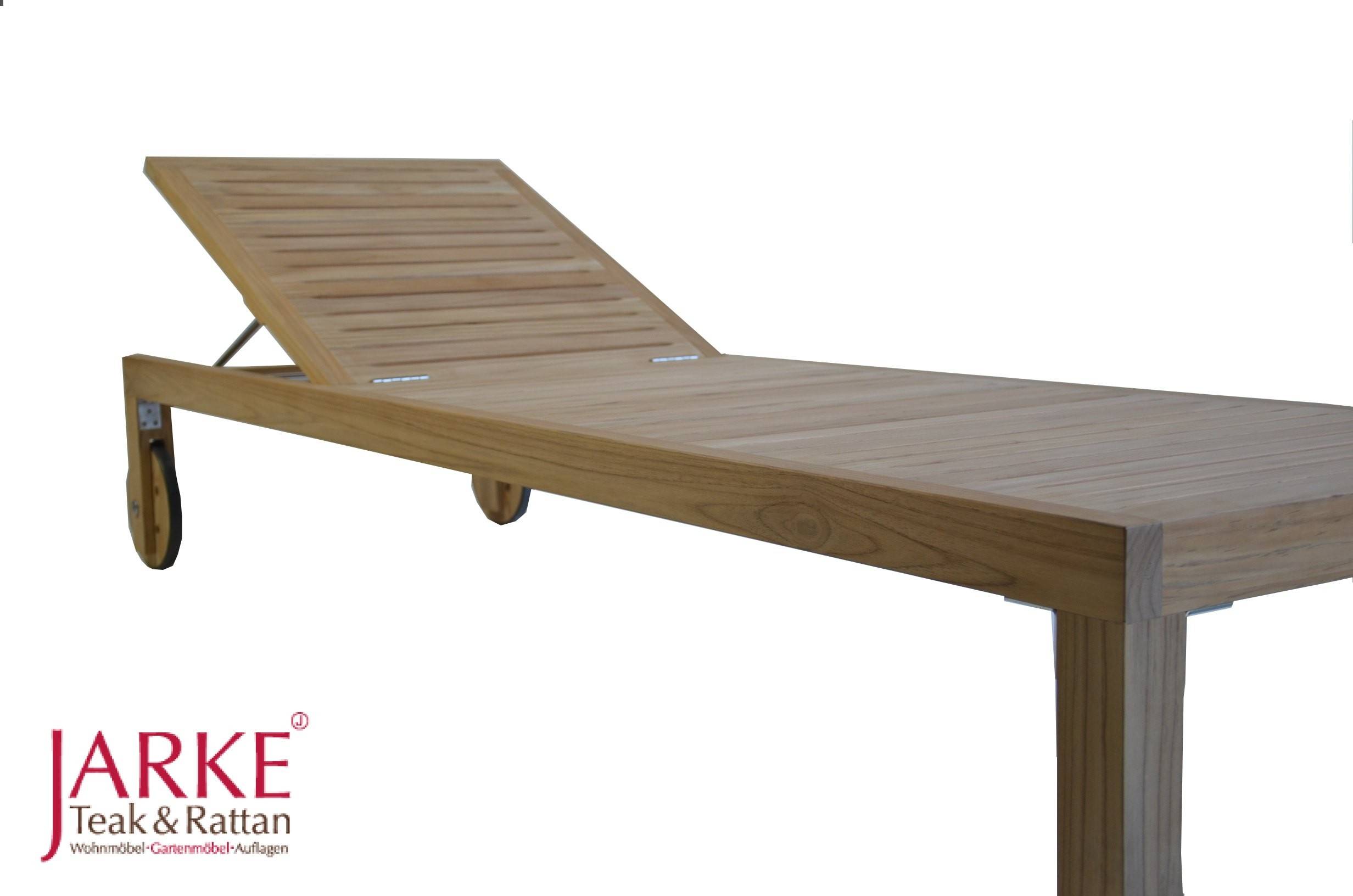 Moderne Liege aus Teak Kernholz