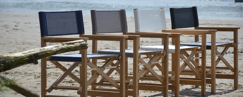 Teak Regiestühle in 4 Farben