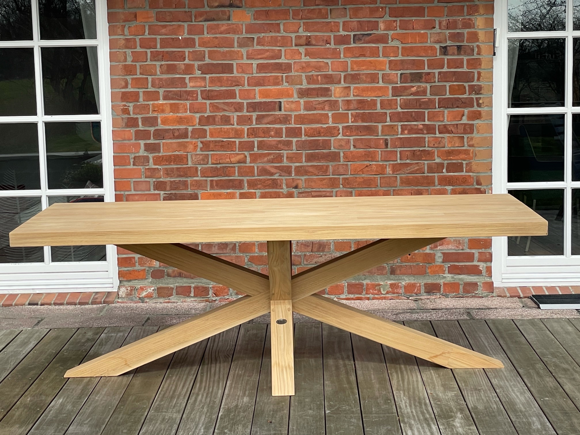 Ava Teak Tisch mit extra breiter Lattung